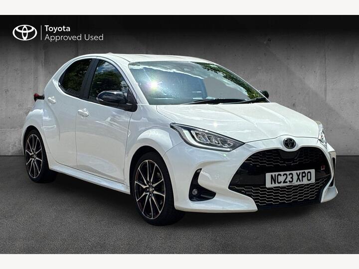 Toyota Yaris 1.5 VVT-h GR SPORT E-CVT Euro 6 (s/s) 5dr