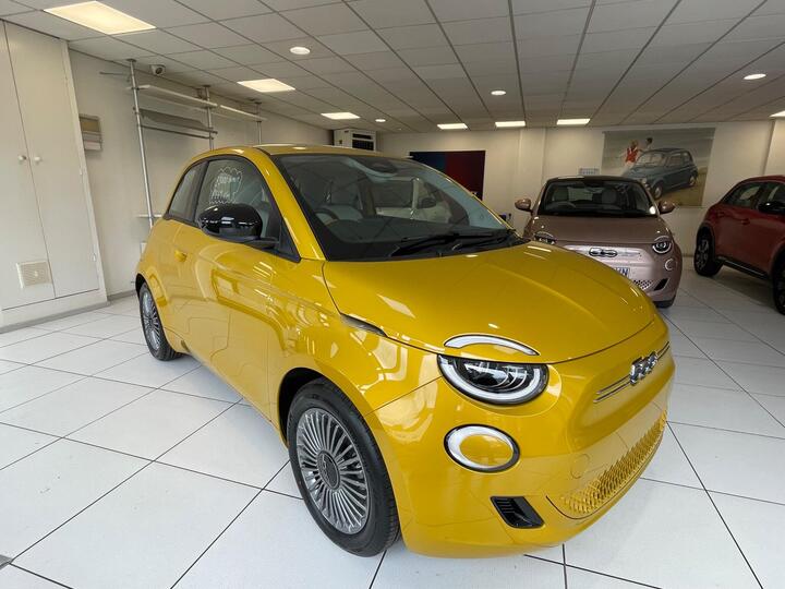 Fiat 500e 42kWh Icon Auto 3dr