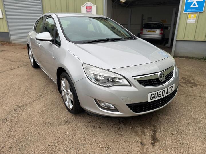 Vauxhall Astra 1.4 16v Exclusiv Euro 5 5dr Vauxhall Astra 1.4 16v Exclusiv Euro 5 5dr