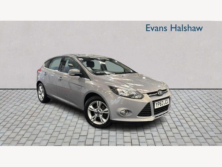 Ford FOCUS HATCHBACK 1.0T EcoBoost Zetec Euro 5 (s/s) 5dr