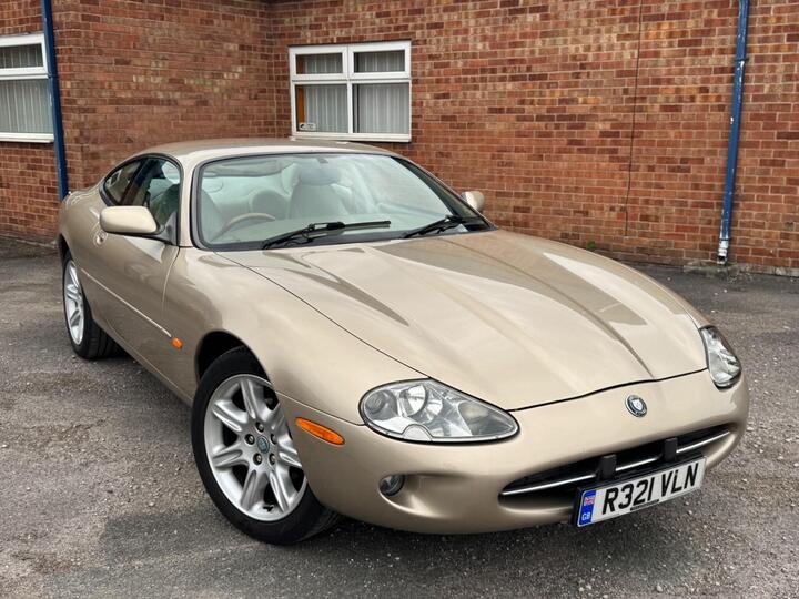 Jaguar XK8 4.0 2dr
