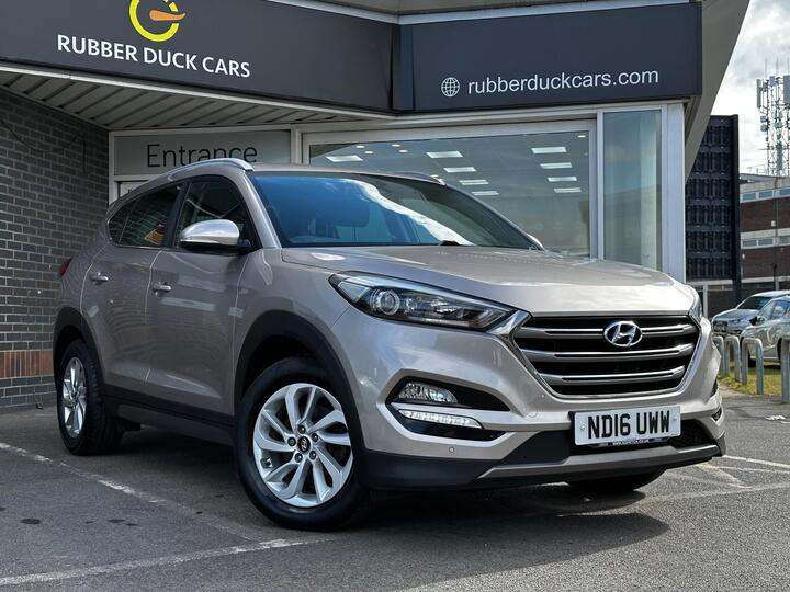Hyundai TUCSON 1.7 CRDi Blue Drive Premium Euro 6 (s/s) 5dr Hyundai TUCSON 1.7 CRDi Blue Drive Premium Euro 6 (s/s) 5dr