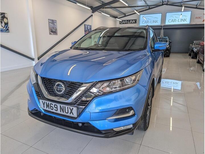 Nissan Qashqai 1.3 DIG-T N-Connecta Euro 6 (s/s) 5dr
