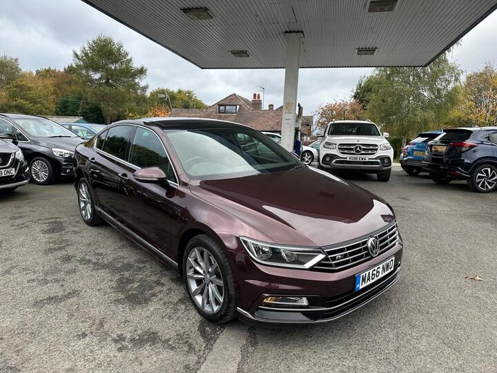 Volkswagen Passat 2.0 TDI BlueMotion Tech R-Line DSG Euro 6 (s/s) 4dr Volkswagen Passat 2.0 TDI BlueMotion Tech R-Line DSG Euro 6 (s/s) 4dr