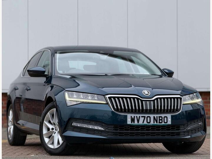 Skoda SUPERB 2.0 TDI SE Technology Euro 6 (s/s) 5dr Skoda SUPERB 2.0 TDI SE Technology Euro 6 (s/s) 5dr
