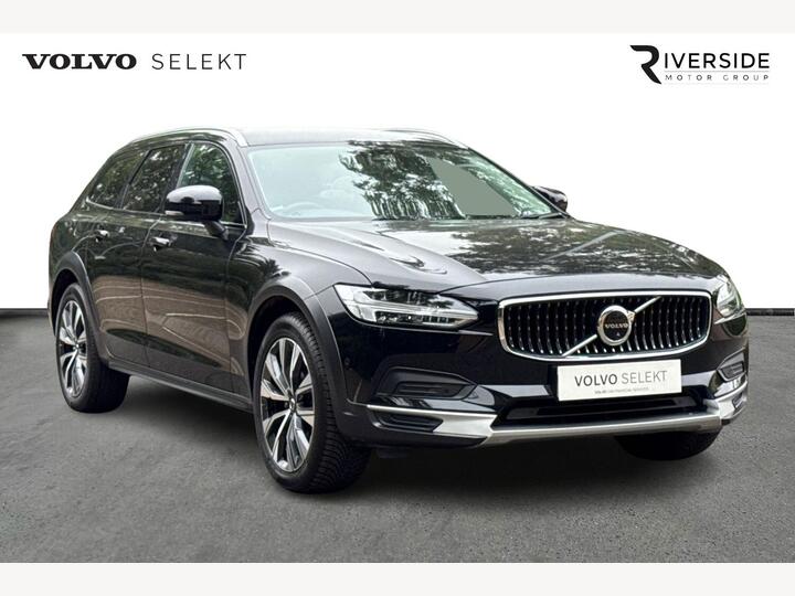 Volvo V90 Cross Country 2.0 B5 MHEV Plus Auto AWD Euro 6 (s/s) 5dr Volvo V90 Cross Country 2.0 B5 MHEV Plus Auto AWD Euro 6 (s/s) 5dr