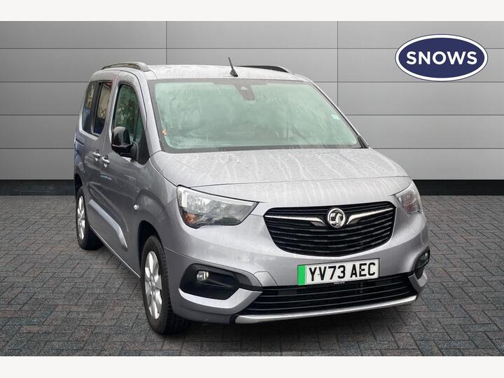 Vauxhall Combo Life Electric 50kWh Ultimate Auto 5dr (7.4kW Charger) Vauxhall Combo Life Electric 50kWh Ultimate Auto 5dr (7.4kW Charger)