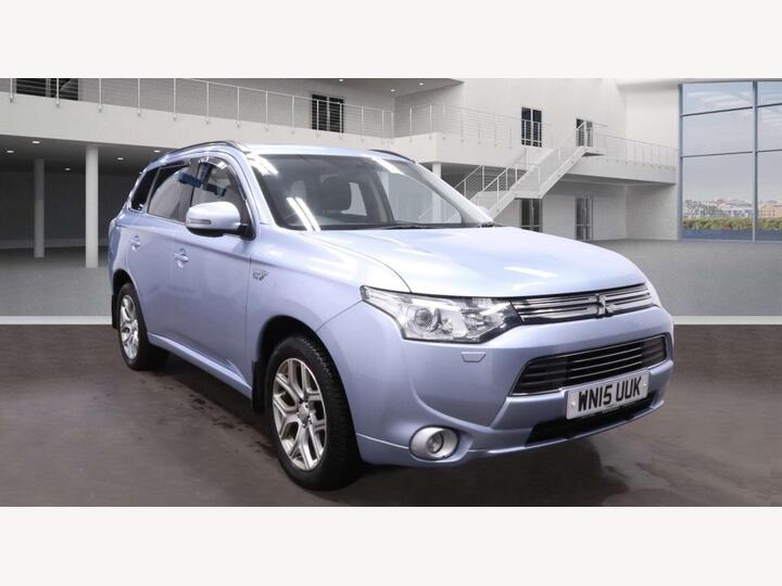 Mitsubishi OUTLANDER 2.0h 12kWh GX4h CVT 4WD Euro 5 (s/s) 5dr Mitsubishi OUTLANDER 2.0h 12kWh GX4h CVT 4WD Euro 5 (s/s) 5dr