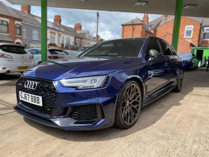 Audi RS4 Avant 2.9 TFSI V6 Tiptronic Quattro Euro 6 (s/s) 5dr Audi RS4 Avant 2.9 TFSI V6 Tiptronic Quattro Euro 6 (s/s) 5dr