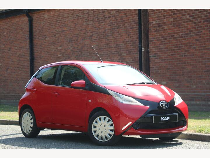 Toyota AYGO 1.0 VVT-i X-play Euro 6 5dr