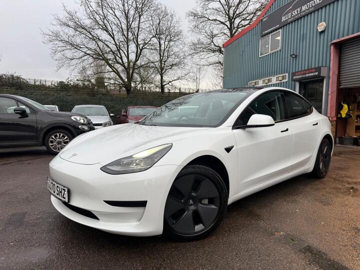 Tesla Model 3 Standard Range Plus Auto RWD 4dr