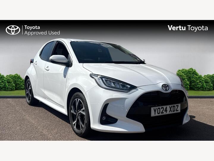 Toyota Yaris 1.5 VVT-h Design E-CVT Euro 6 (s/s) 5dr
