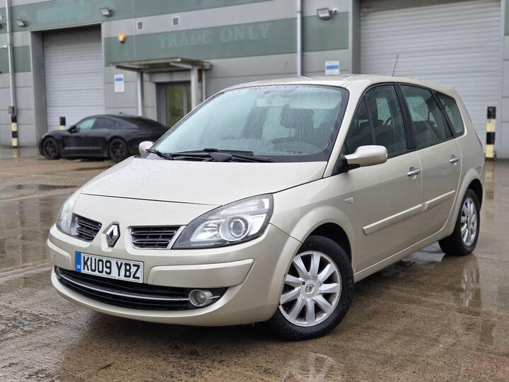 Renault Grand Scenic 2.0 VVT Dynamique 5dr