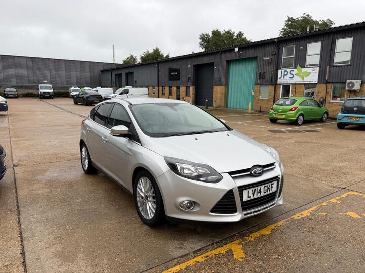 Ford Focus 1.0T EcoBoost Zetec Euro 5 (s/s) 5dr
