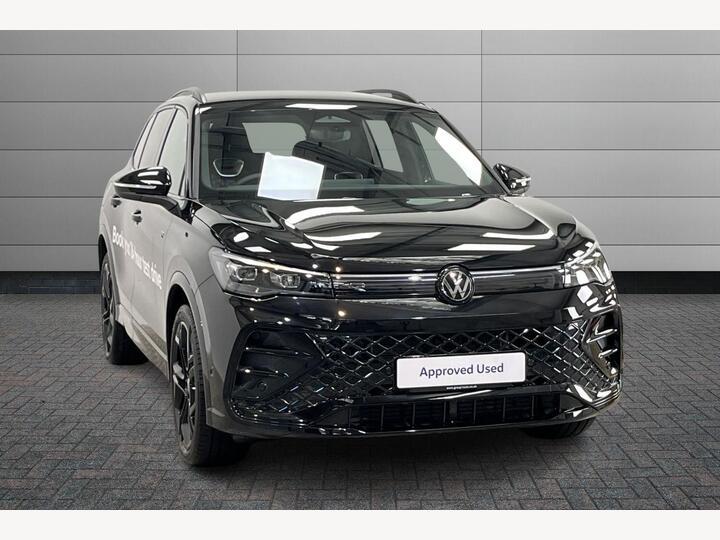 Volkswagen Tiguan 1.5 ETSI MHEV R-Line DSG Euro 6 (s/s) 5dr Volkswagen Tiguan 1.5 ETSI MHEV R-Line DSG Euro 6 (s/s) 5dr