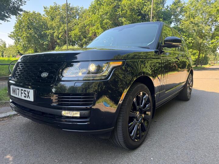 Land Rover Range Rover 3.0 TD V6 Vogue Auto 4WD Euro 6 (s/s) 5dr Land Rover Range Rover 3.0 TD V6 Vogue Auto 4WD Euro 6 (s/s) 5dr