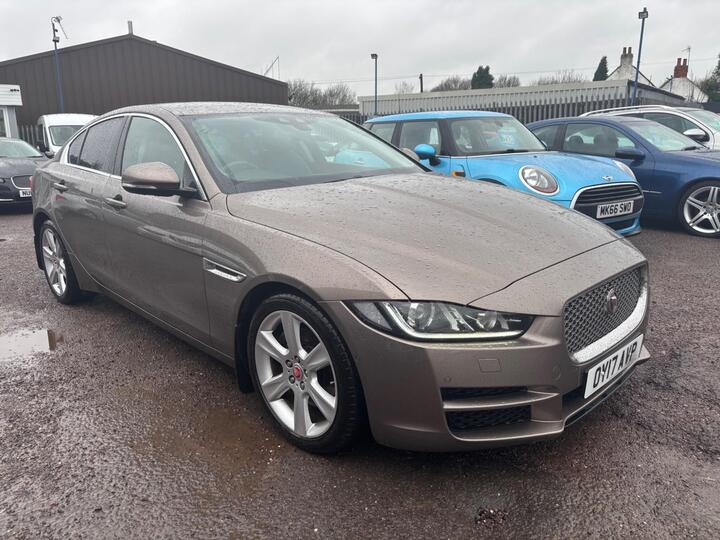 Jaguar XE 2.0d Portfolio Auto Euro 6 (s/s) 4dr