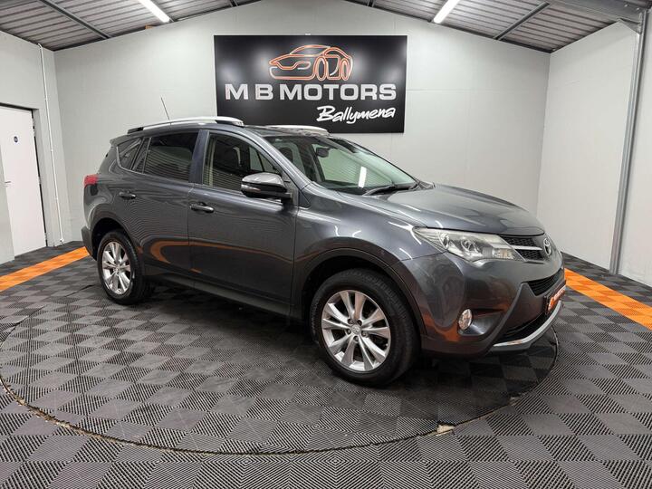 Toyota RAV4 2.2 D-CAT Invincible Auto 4WD Euro 5 5dr