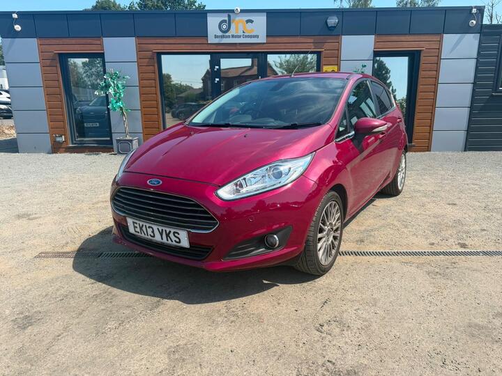 Ford Fiesta 1.0T EcoBoost Titanium Euro 5 (s/s) 5dr