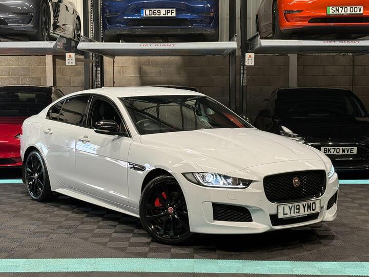 Jaguar XE 2.0d Landmark Auto AWD Euro 6 (s/s) 4dr