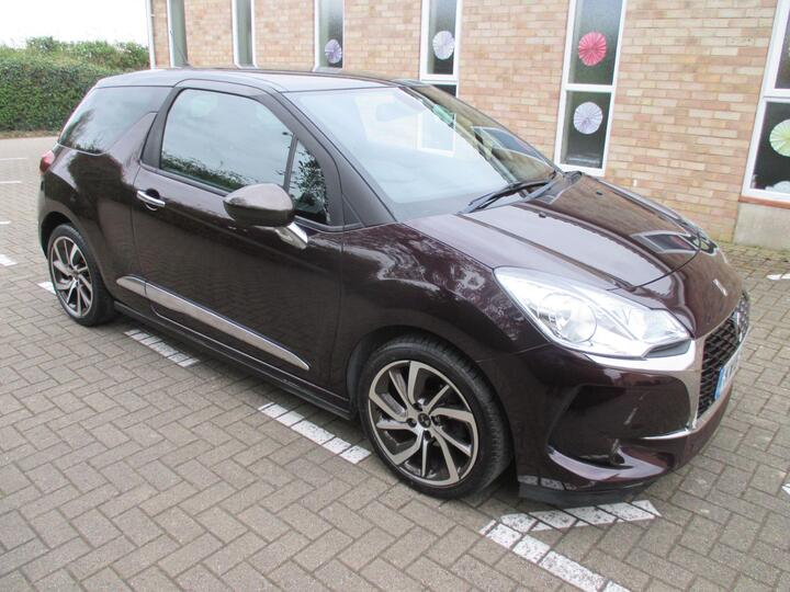 DS AUTOMOBILES DS 3 1.2 PureTech Elegance Euro 6 (s/s) 3dr