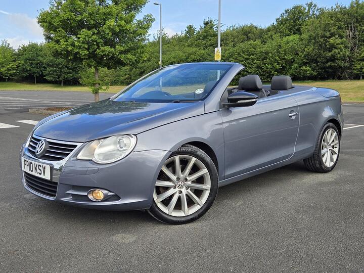 Volkswagen Eos 2.0 TDI CR Sport Cabriolet Euro 5 2dr Volkswagen Eos 2.0 TDI CR Sport Cabriolet Euro 5 2dr