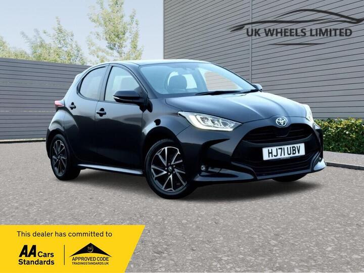 Toyota Yaris 1.5 VVT-h Design E-CVT Euro 6 (s/s) 5dr