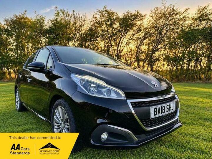Peugeot 208 1.2 PureTech Signature Euro 6 (s/s) 5dr