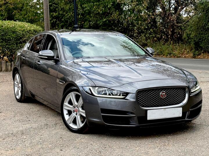 Jaguar XE 2.0d Portfolio Auto Euro 6 (s/s) 4dr