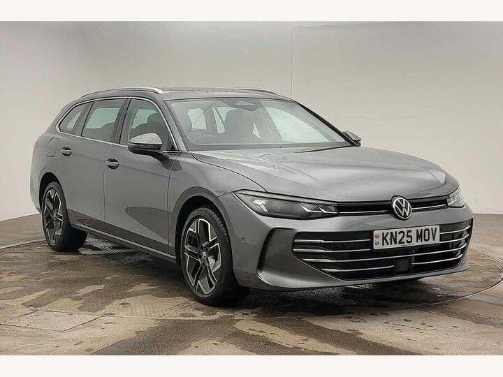 Volkswagen Passat 1.5 TSI EHybrid 19.7kWh Life DSG Euro 6 (s/s) 5dr Volkswagen Passat 1.5 TSI EHybrid 19.7kWh Life DSG Euro 6 (s/s) 5dr