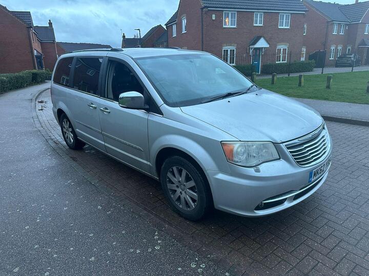 Chrysler Grand Voyager 2.8 CRD Limited Auto Euro 4 5dr Chrysler Grand Voyager 2.8 CRD Limited Auto Euro 4 5dr