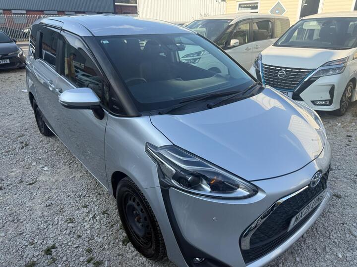 Toyota Sienta LEATHER HEATED & 7💺UBER ACCEPT XL
