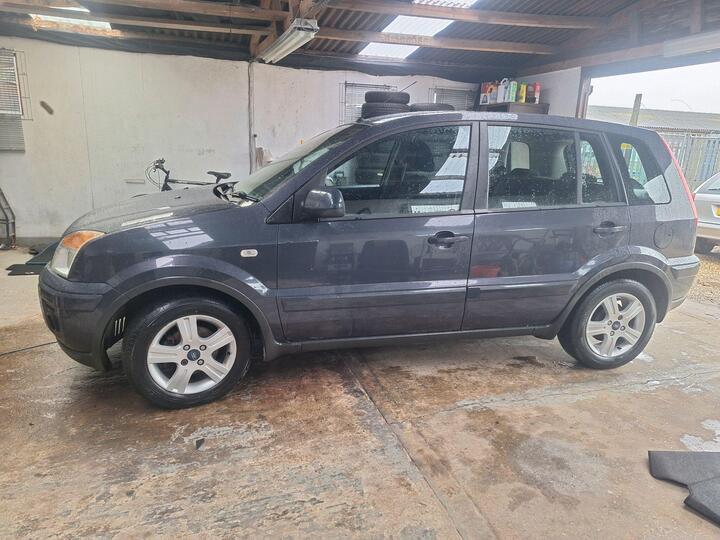 Ford Fusion 1.4 Zetec 5dr