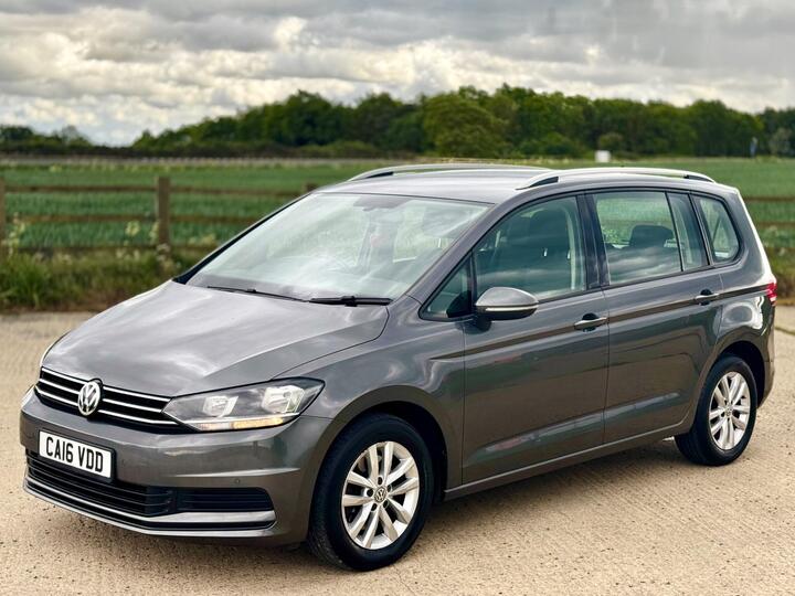 Volkswagen Touran 2.0 TDI BlueMotion Tech SE Euro 6 (s/s) 5dr Volkswagen Touran 2.0 TDI BlueMotion Tech SE Euro 6 (s/s) 5dr