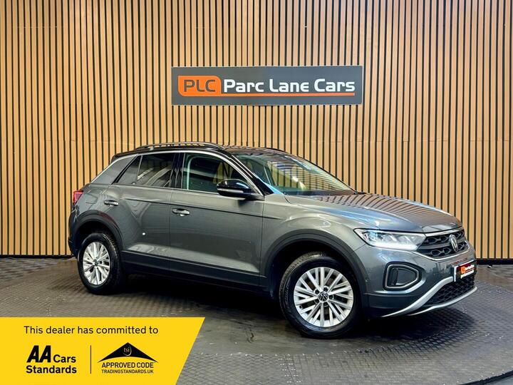Volkswagen T-Roc 1.0 TSI Life Euro 6 (s/s) 5dr Volkswagen T-Roc 1.0 TSI Life Euro 6 (s/s) 5dr