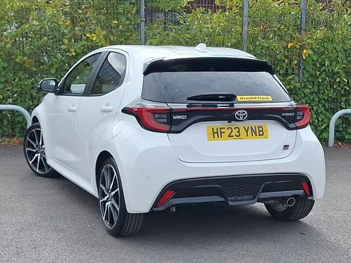Toyota Yaris 1.5 VVT-h GR SPORT E-CVT Euro 6 (s/s) 5dr