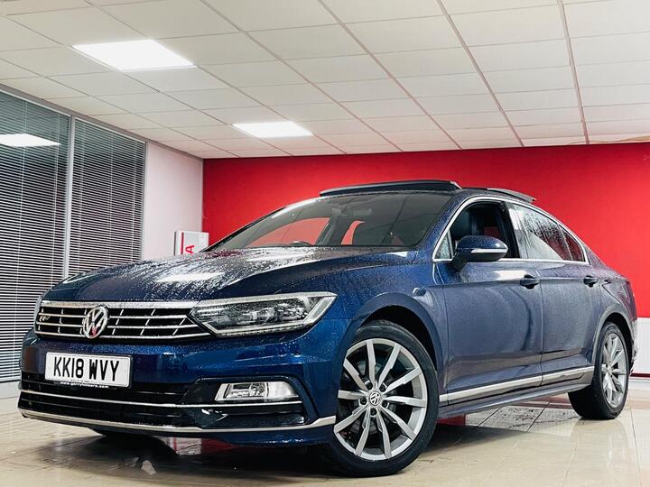 Volkswagen Passat 1.8 TSI R-Line DSG Euro 6 (s/s) 4dr Volkswagen Passat 1.8 TSI R-Line DSG Euro 6 (s/s) 4dr