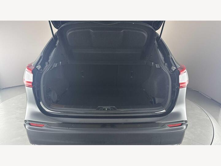 Nissan QASHQAI DIESEL HATCHBACK 1.5 DCi 115 Tekna 5dr DCT