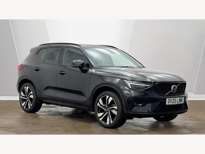 Volvo XC40 2.0 B3 MHEV Ultra Dark DCT Auto Euro 6 (s/s) 5dr
