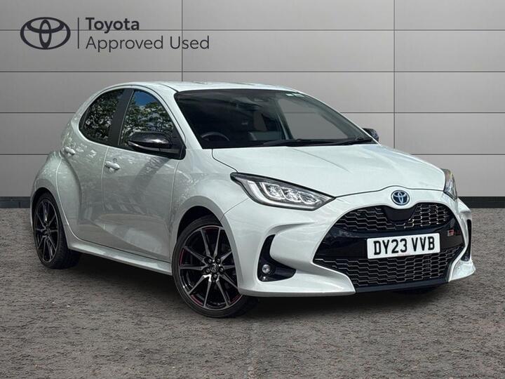 Toyota Yaris 1.5 VVT-h GR SPORT E-CVT Euro 6 (s/s) 5dr