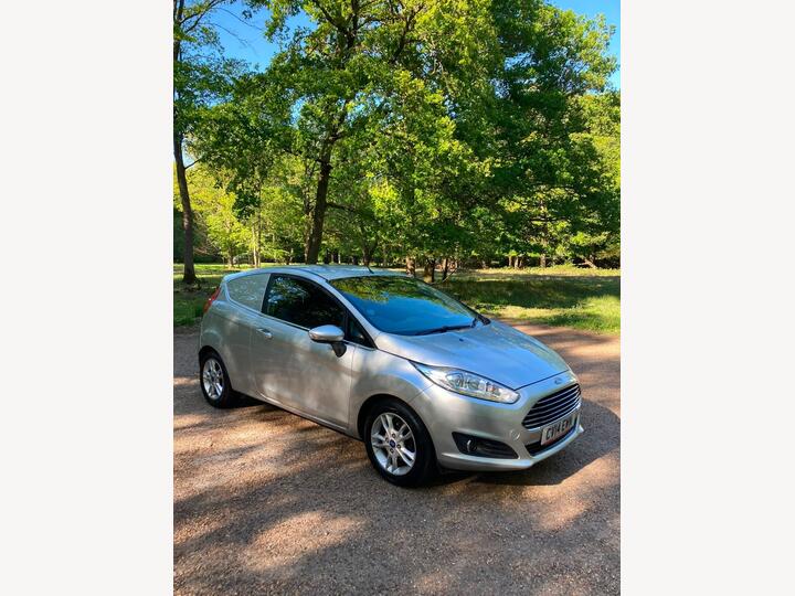 Ford Fiesta 1.6 Zetec Powershift Euro 5 3dr