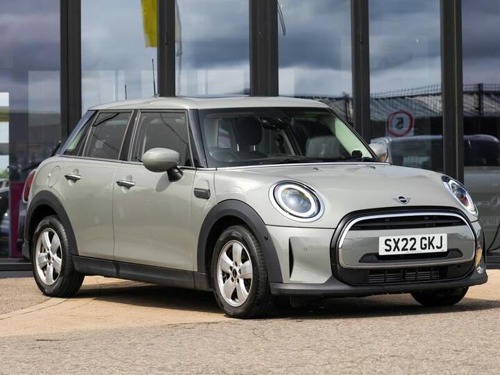 MINI Hatch 1.5 Cooper Classic Steptronic Euro 6 (s/s) 5dr