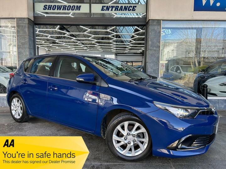 Toyota Auris 1.8 VVT-h Business Edition CVT Euro 6 (s/s) 5dr (Safety Sense) Toyota Auris 1.8 VVT-h Business Edition CVT Euro 6 (s/s) 5dr (Safety Sense)