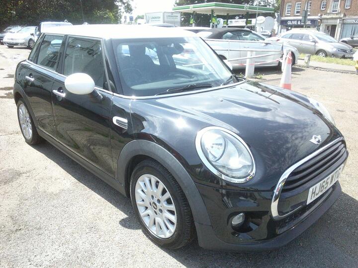 MINI Hatch 1.5 Cooper Auto Euro 6 (s/s) 5dr