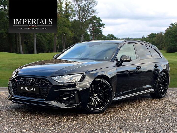 Audi RS4 Avant 2.9 TFSI V6 Carbon Black Tiptronic Quattro Euro 6 (s/s) 5dr Audi RS4 Avant 2.9 TFSI V6 Carbon Black Tiptronic Quattro Euro 6 (s/s) 5dr