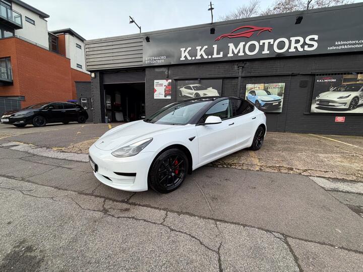 Tesla Model 3 Auto RWD 4dr
