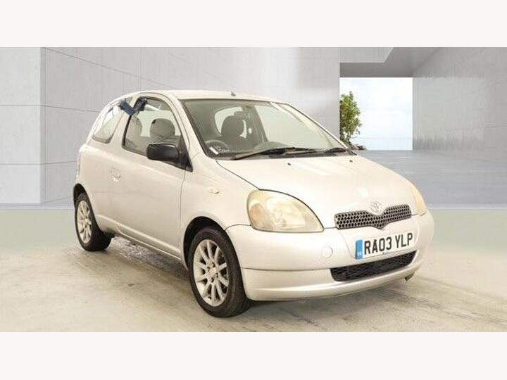 Toyota Yaris 1.0 VVT-i Colour Collection 3dr Toyota Yaris 1.0 VVT-i Colour Collection 3dr