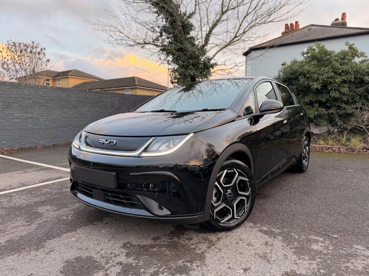 BYD Dolphin 60.48kWh Design Auto 5dr