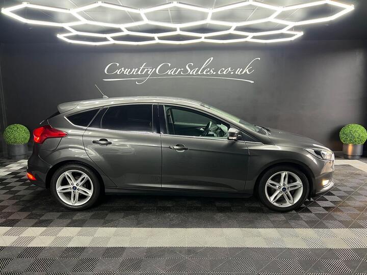 Ford FOCUS 1.0T EcoBoost Zetec Edition Euro 6 (s/s) 5dr