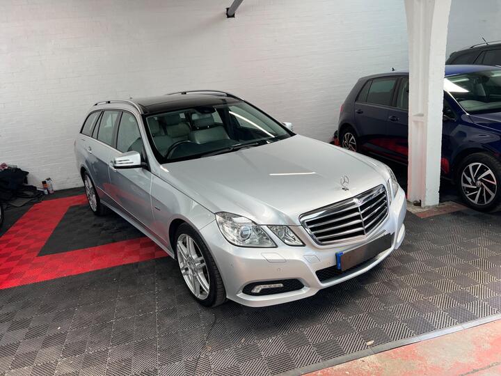 Mercedes-Benz E Class 2.1 E220 CDI BlueEfficiency SE Tiptronic Euro 5 5dr